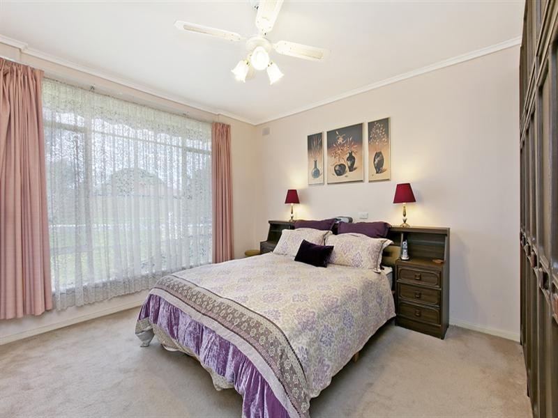 67 Eyre Crescent, Valley View SA 5093