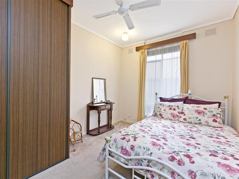 67 Eyre Crescent, Valley View SA 5093