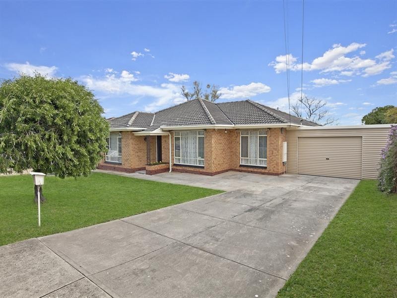 67 Eyre Crescent, Valley View SA 5093