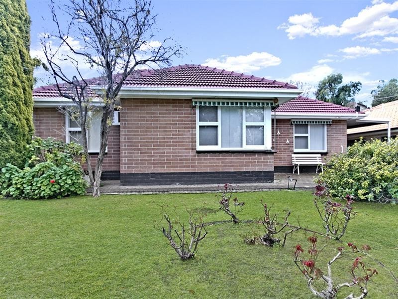 24 Carnarvon Avenue, Redwood Park SA 5097