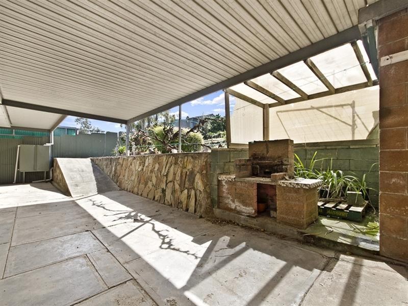 24 Carnarvon Avenue, Redwood Park SA 5097