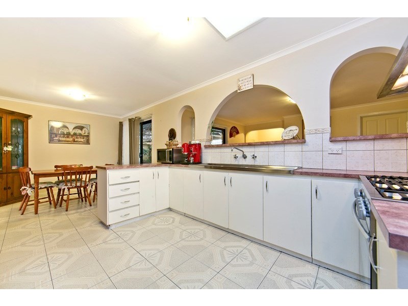 9 Moore Crescent, St Agnes SA 5097