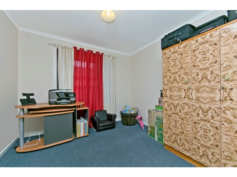 9 Moore Crescent, St Agnes SA 5097