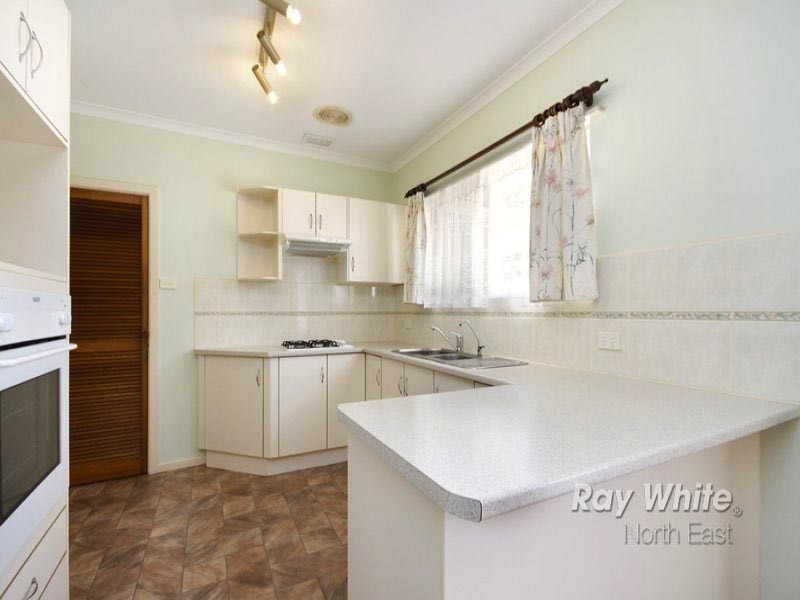 12 Down Drive, Valley View SA 5093