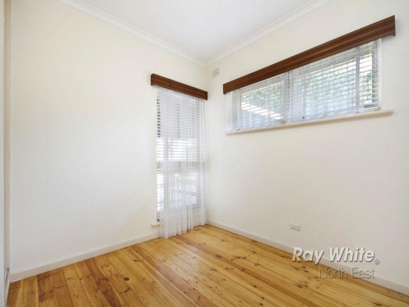 12 Down Drive, Valley View SA 5093