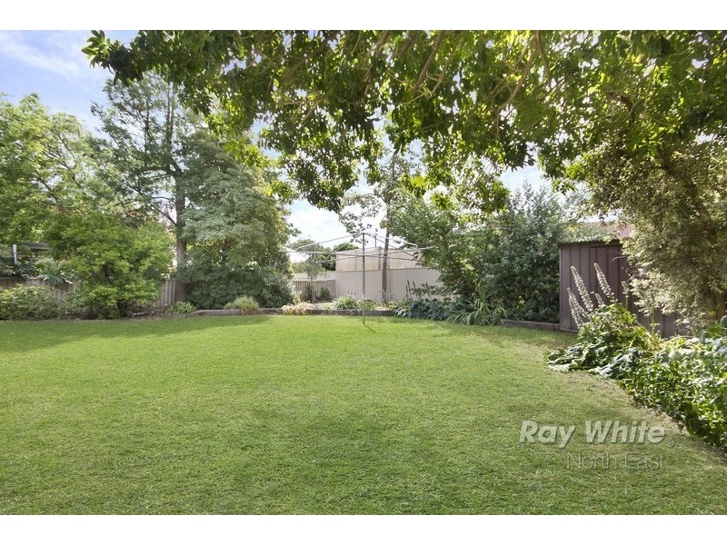 12 Down Drive, Valley View SA 5093