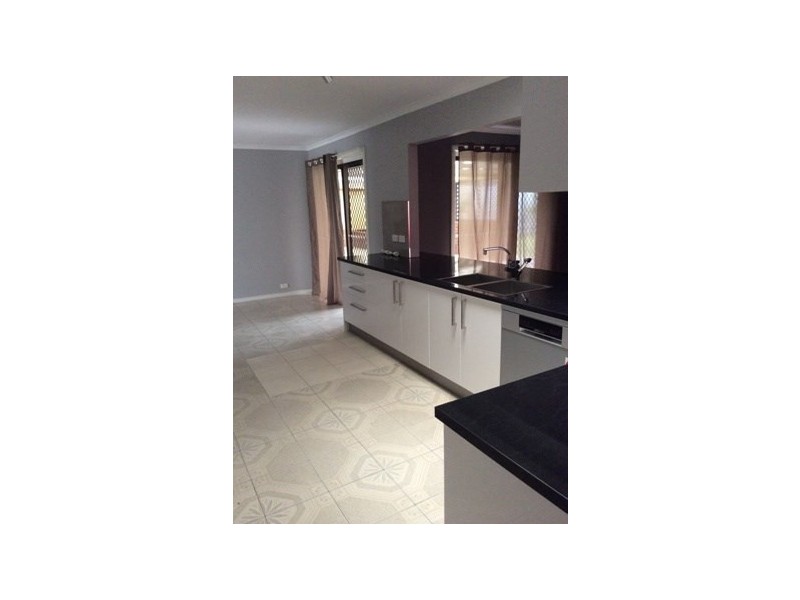 9 Moore Crescent, St Agnes SA 5097