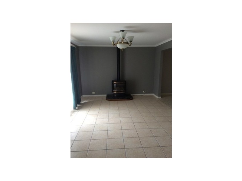 9 Moore Crescent, St Agnes SA 5097