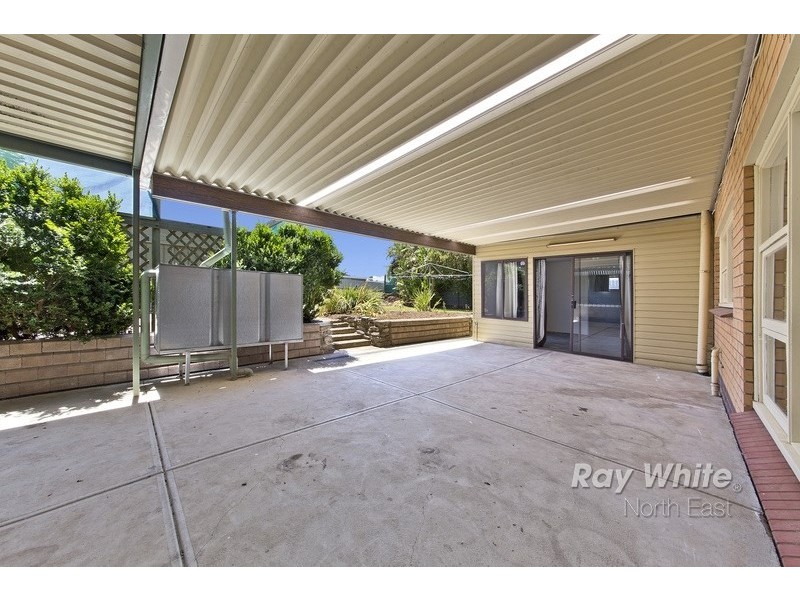 18 Sturt Road, Valley View SA 5093