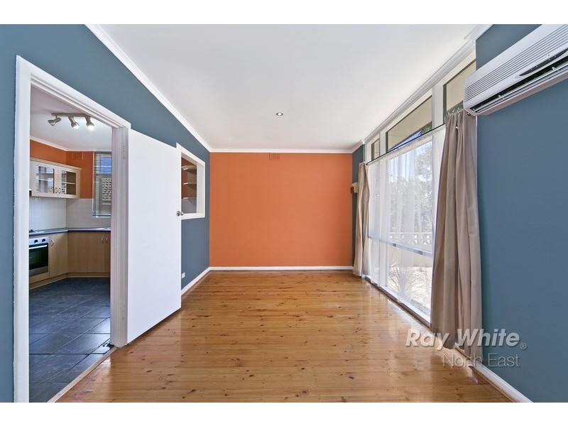 14 Sea View Road, Para Hills SA 5096