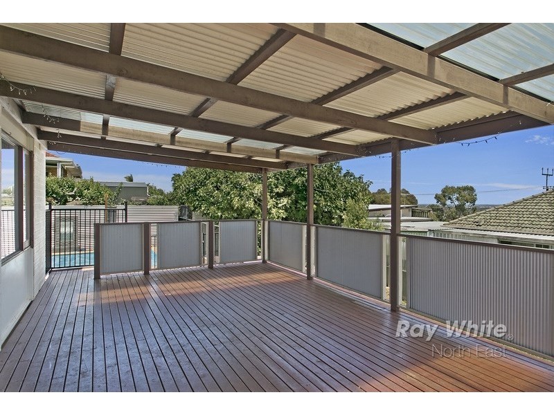 14 Sea View Road, Para Hills SA 5096