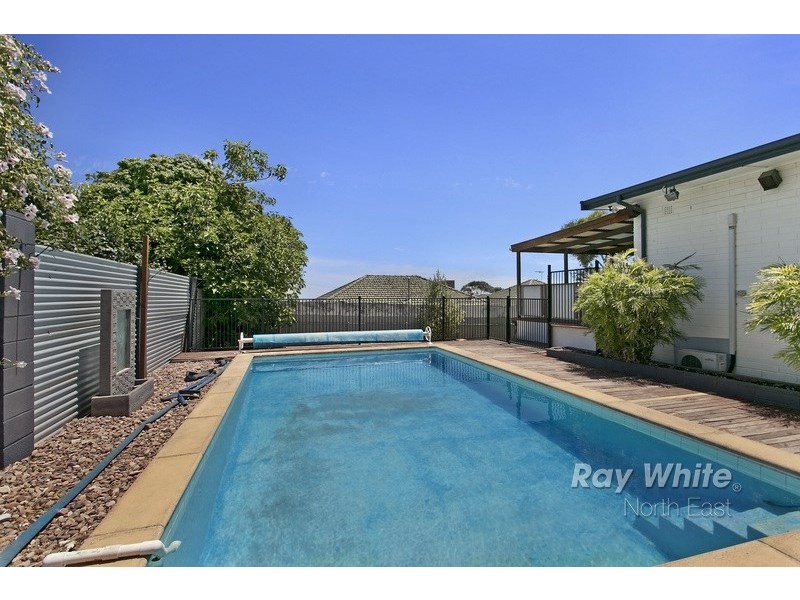 14 Sea View Road, Para Hills SA 5096