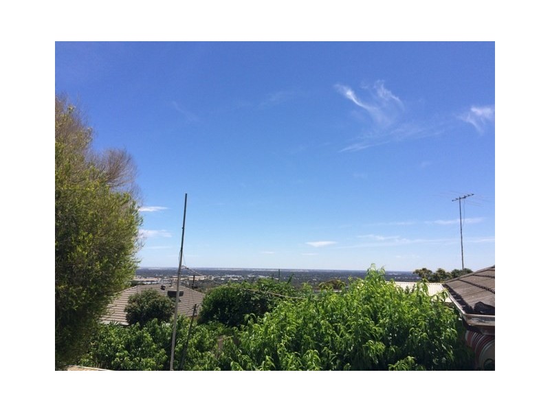 14 Sea View Road, Para Hills SA 5096