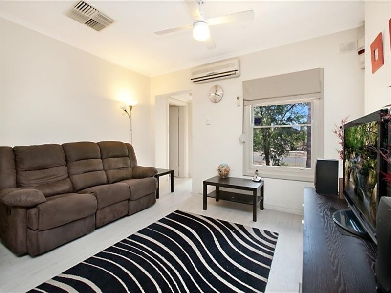 31 Winterbourne Road, Elizabeth Vale SA 5112