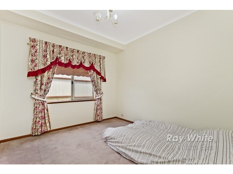 22 Moore Crescent, St Agnes SA 5097