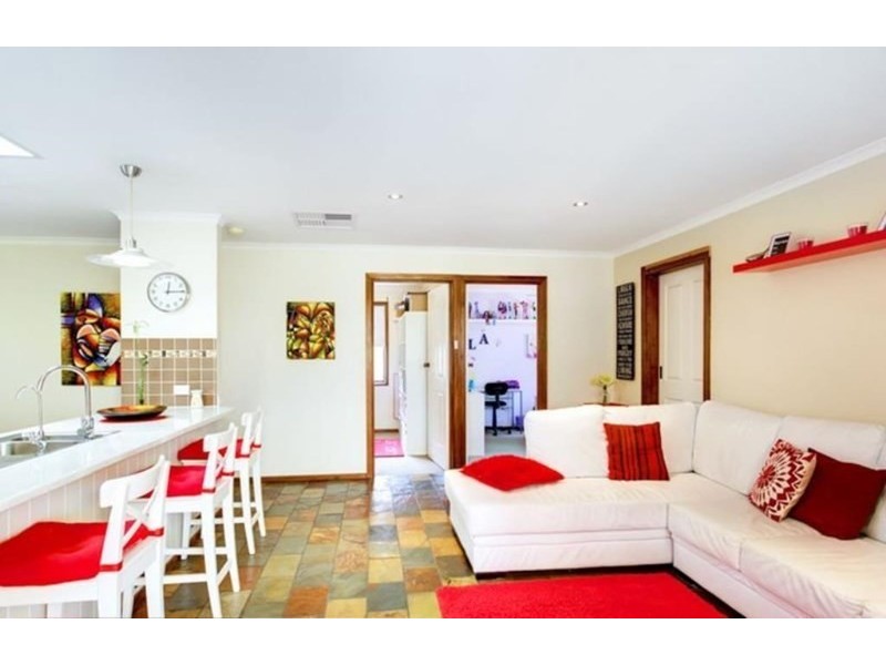 37 Park Lake Drive, Wynn Vale SA 5127