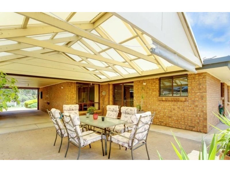 37 Park Lake Drive, Wynn Vale SA 5127