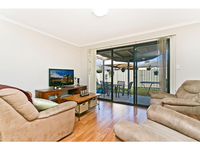 35 Coonawarra Avenue, Andrews Farm SA 5114