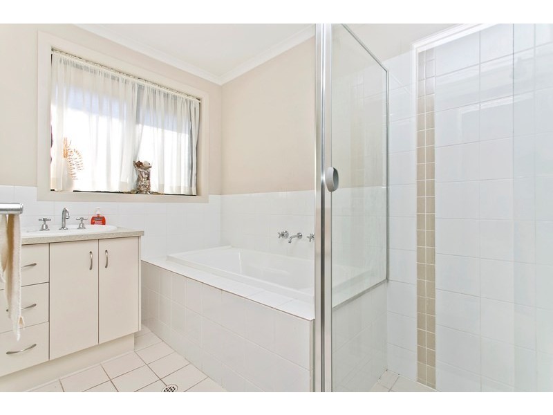 35 Coonawarra Avenue, Andrews Farm SA 5114