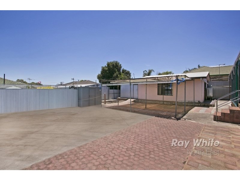 9 Ivan Street, Para Hills SA 5096