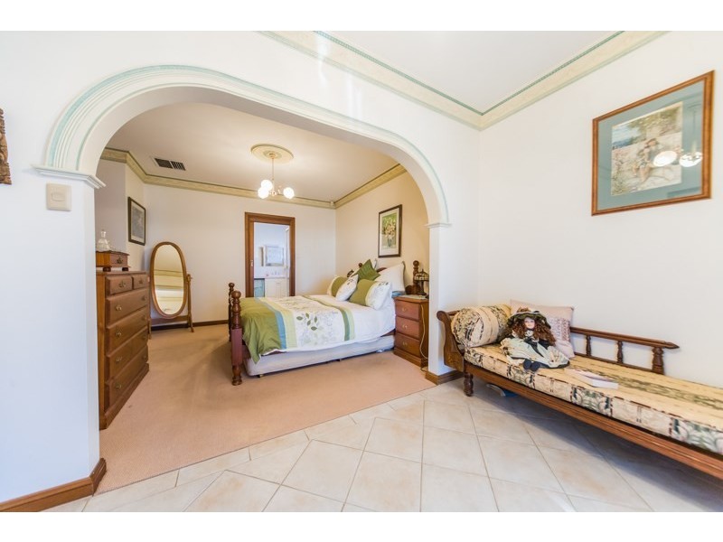 9 Oradala Court, Salisbury Heights SA 5109