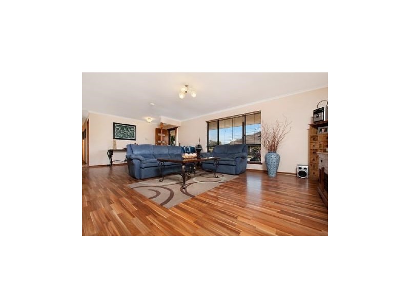 8 Essling Place, Greenwith SA 5125
