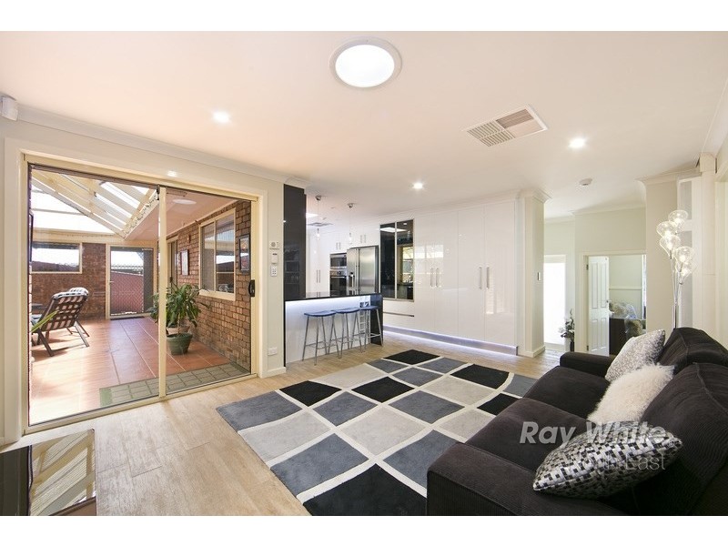 10 Kingfisher Drive, Modbury Heights SA 5092