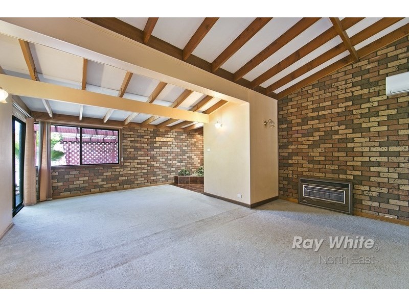 9 Chapman Crescent, Redwood Park SA 5097