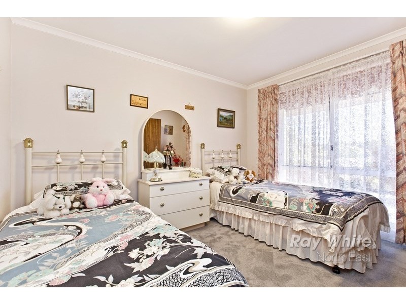 1 Jean Court, Golden Grove SA 5125