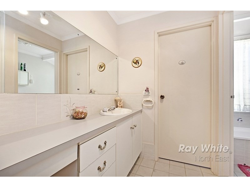 1 Jean Court, Golden Grove SA 5125