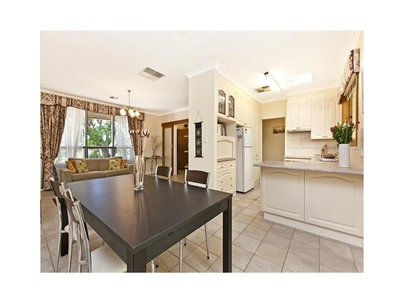 44 Flockhart Avenue, Valley View SA 5093