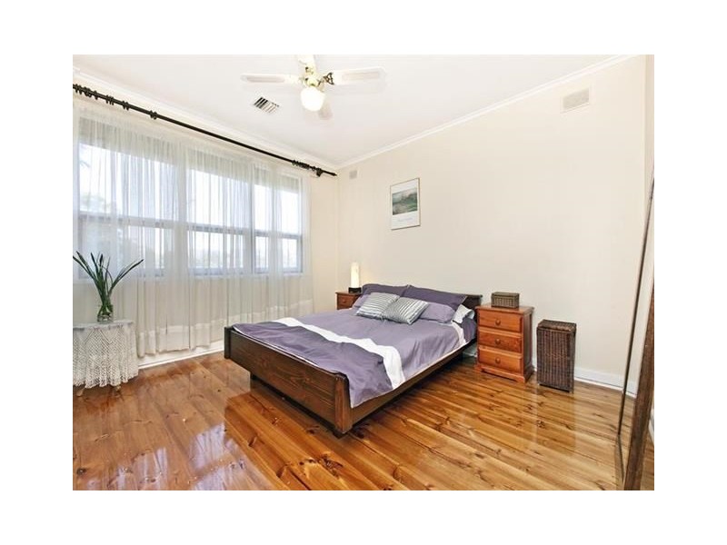 44 Flockhart Avenue, Valley View SA 5093