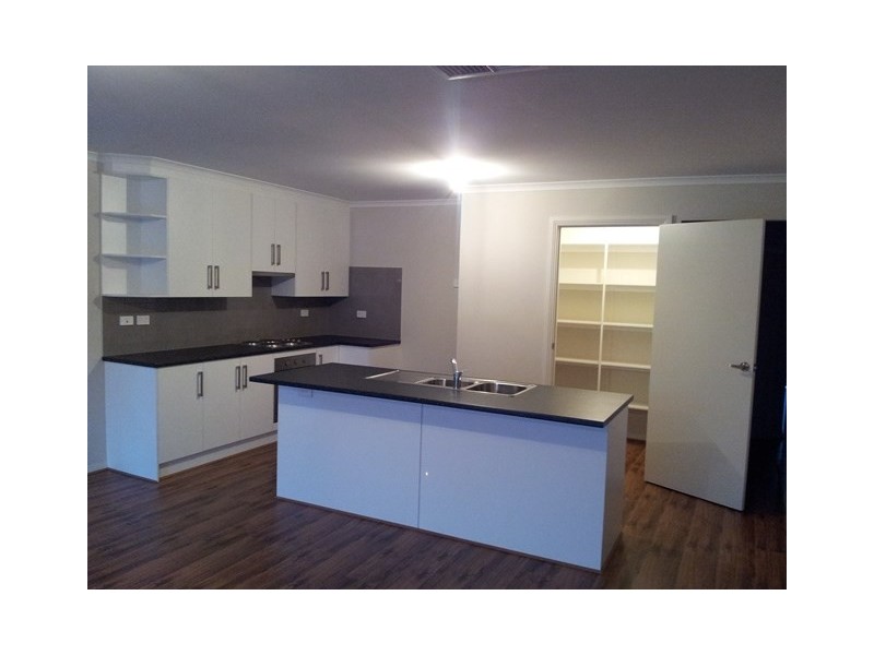 26 Woodfalls Road, Elizabeth Vale SA 5112