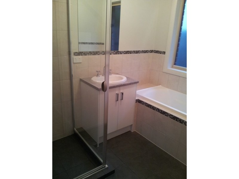 26 Woodfalls Road, Elizabeth Vale SA 5112