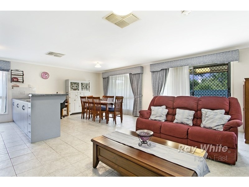 22 Lakeside Drive, Paralowie SA 5108