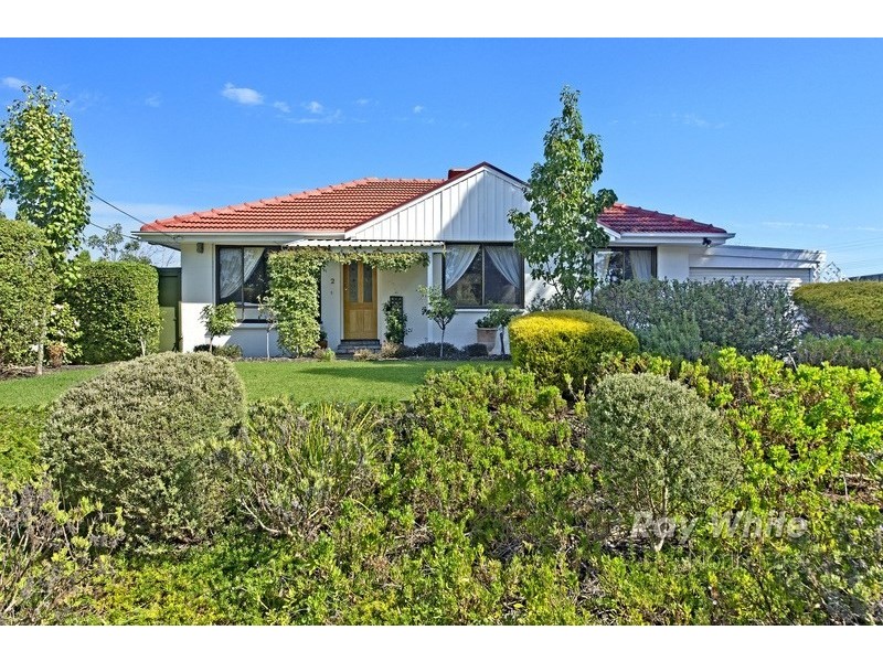 2 Sylvan Crescent, Surrey Downs SA 5126