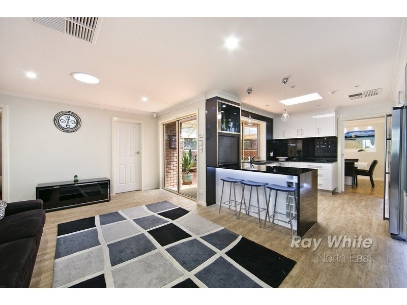 10 Kingfisher Drive, Modbury Heights SA 5092