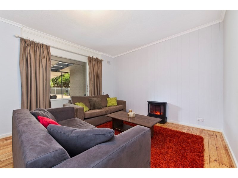 4 Gould Street, Para Hills SA 5096