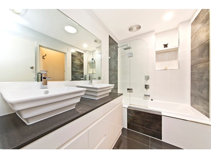 4 Gould Street, Para Hills SA 5096