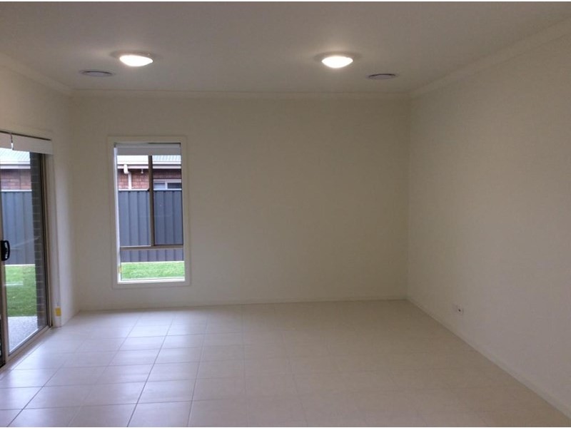 33 Margaret Crescent, Blakeview SA 5114