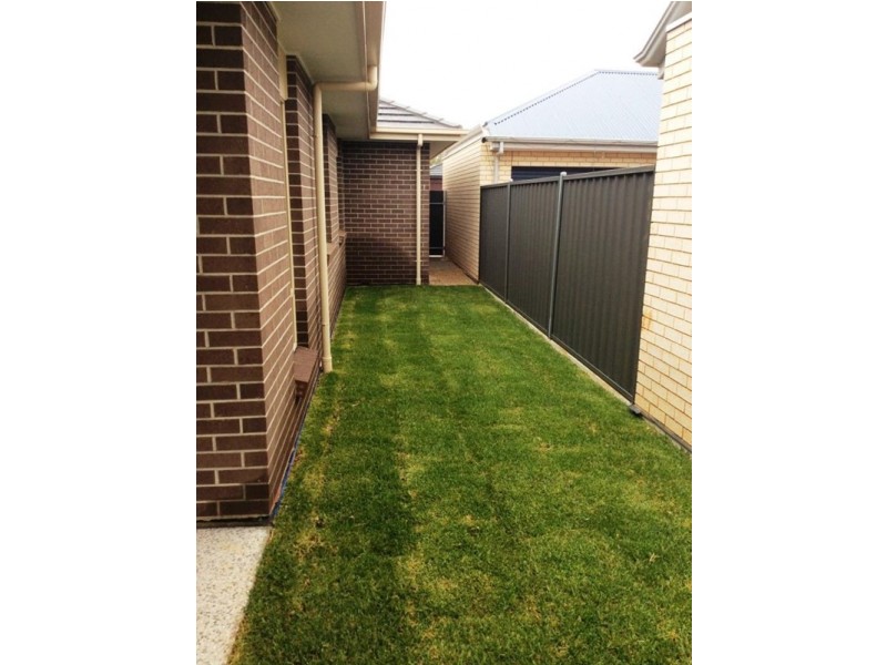 33 Margaret Crescent, Blakeview SA 5114