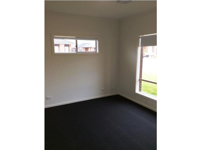 33 Margaret Crescent, Blakeview SA 5114