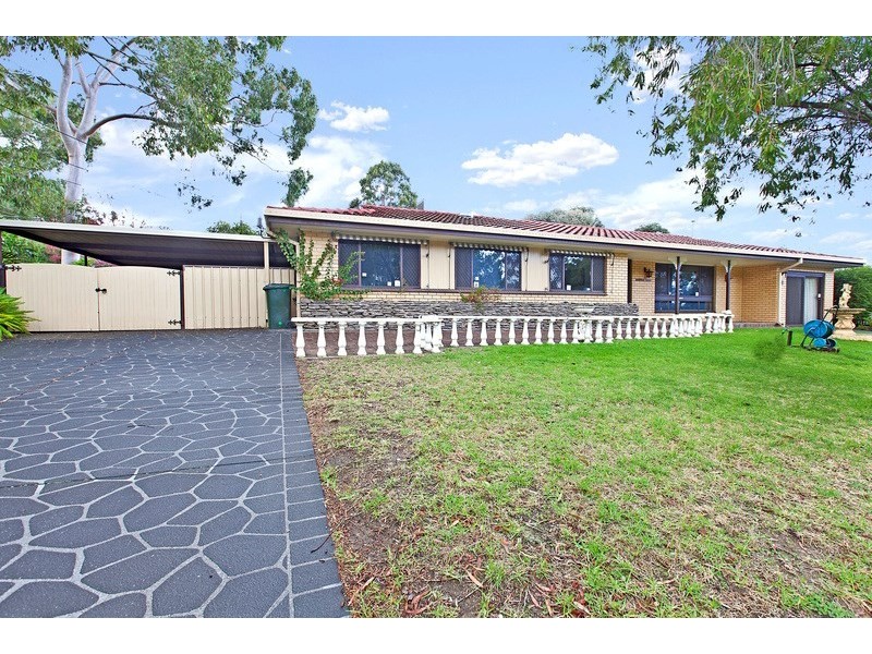 11 Greenwood Drive, St Agnes SA 5097