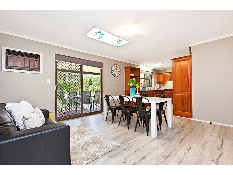 11 Greenwood Drive, St Agnes SA 5097