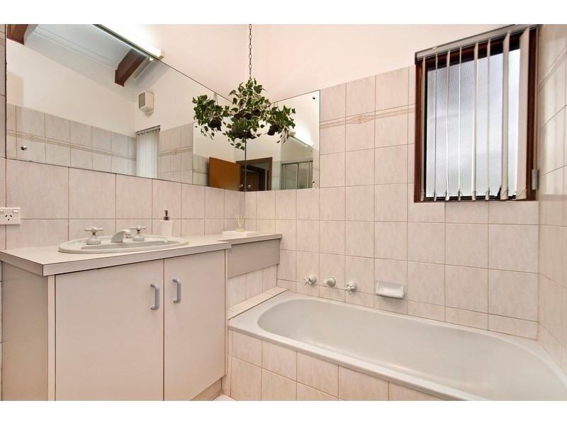 2 Kinnaird Crescent, Highbury SA 5089