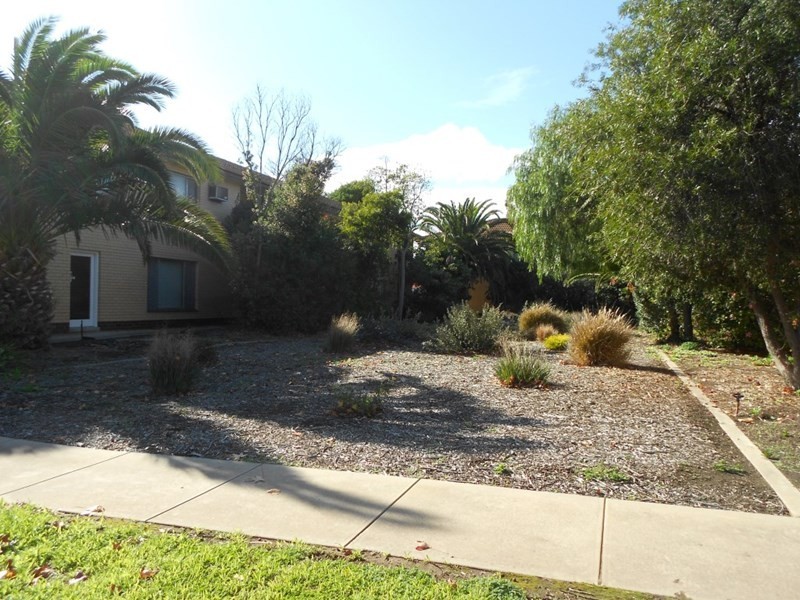 Unit 8/14 Montrose Avenue, Seaton SA 5023