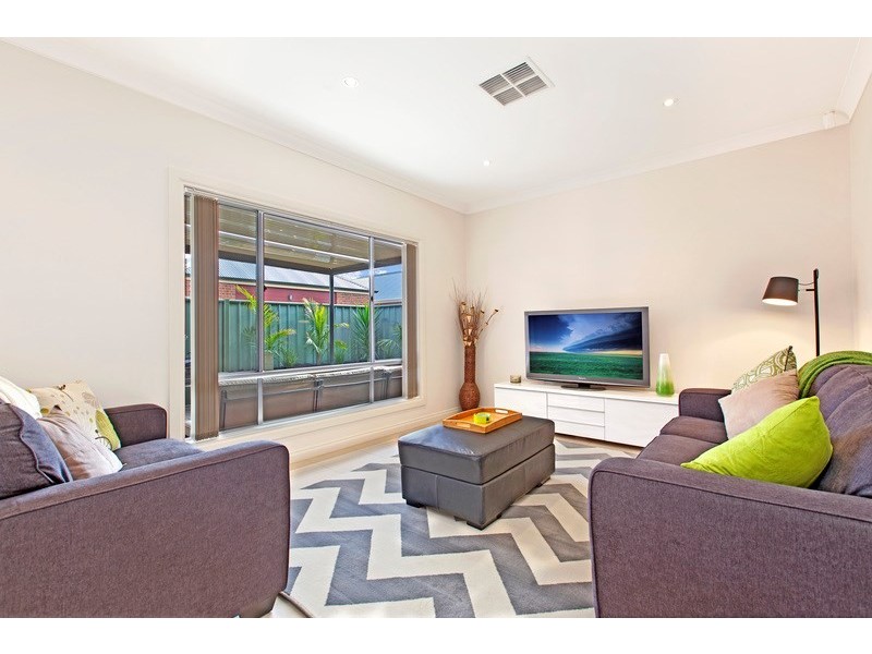 4 Banrock Place, Mawson Lakes SA 5095