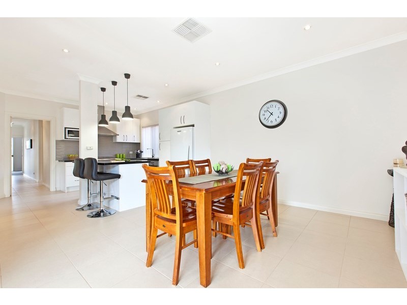 4 Banrock Place, Mawson Lakes SA 5095