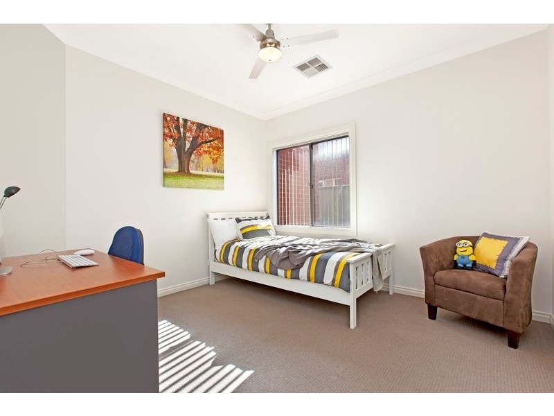 4 Banrock Place, Mawson Lakes SA 5095