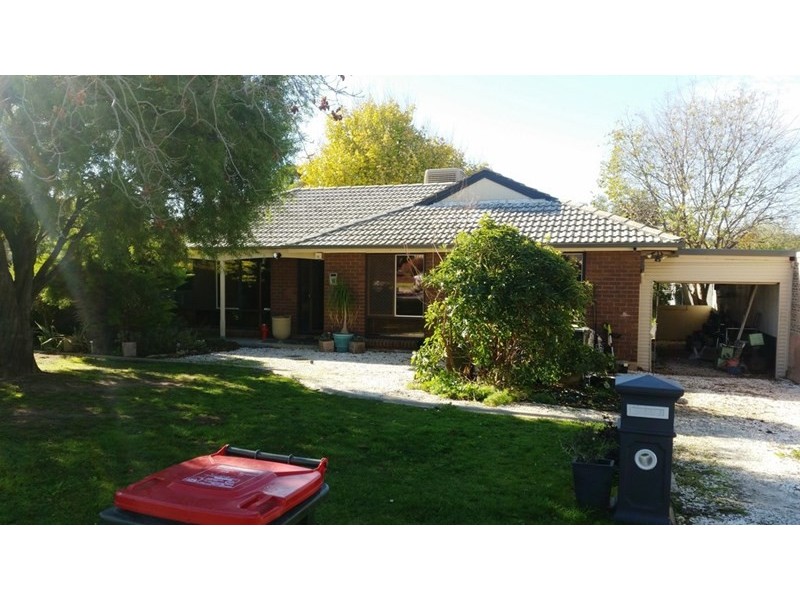 12 Penelope Avenue, Valley View SA 5093